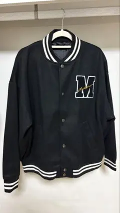 Mロゴ刺繍 ブラックスタジャン Lサイズ