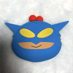 クレヨンしんちゃん　アクション仮面　シリコンポーチ　がま口　財布