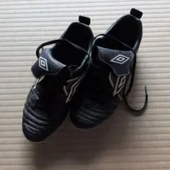サッカーシューズ　アンブロ　スペシアーリ　トロフィー　　27センチ