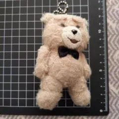 ted2 ボウタイ付きぬいぐるみ　キーホルダー