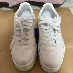 PUMA ホワイト厚底スニーカー