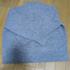 グレー ウールニットセーター