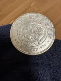 Xmas スペシャル❗️★本物保証★新一円銀貨　大型　明治17年　特年　1円　一圓 ☆本物保証☆ 新一円銀貨 大型 明治17年 特年 1円 一圓 - メルカリ