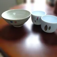 花柄陶器飯碗と湯呑