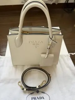 美品】PRADA プラダ サフィアーノレザー ショルダーバッグ ホワイト