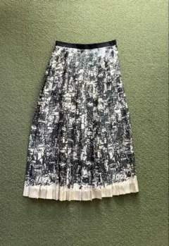 新品 galerie vie コットンシルク タックロングスカート - メルカリ