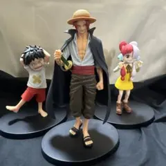 ワンピース フィギュア シャンクス　ルフィ　ウタ