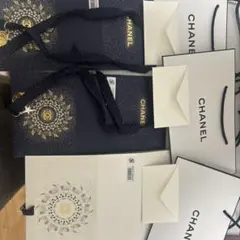 CHANEL ホリデー ギフトボックス カード付き 2025 ラッピング