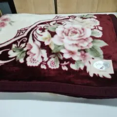 西川　Galleria Natic 二枚合わせ　バラ柄毛布　アクリル100%