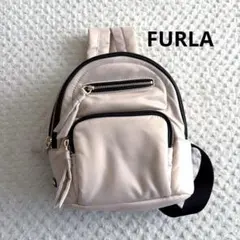 【美品】FURLA ベージュ ナイロンリュック