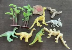 恐竜 動物 まとめ　恐竜フィギュア　おもちゃ　化石発掘