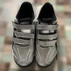 asics トレーニングシューズ シルバー 22.5センチ