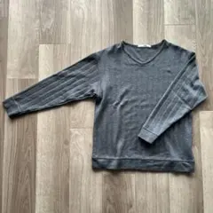 Ｖネック　長袖Tシャツ　YEVSのサムネイル