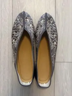 花柄刺繍 フラットシューズ グレー
