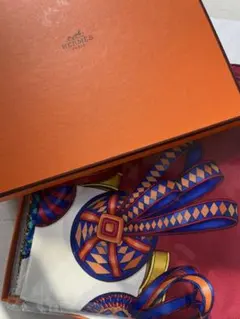 【一度着用のみ】HERMÈS カレ90 馬のリボン飾り シルク スカーフ