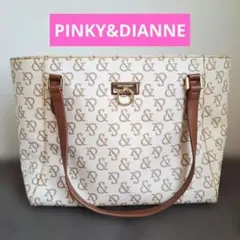 【PINKY &DIANNE】トートバッグ モノグラム A4収納可 ホワイトのサムネイル