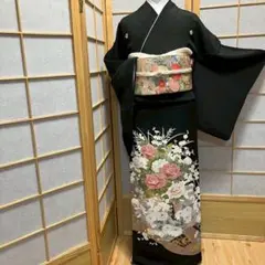 ［7217］黒留袖 牡丹花文 金彩 五つ紋 五三桐 比翼付 正絹 着物 袷