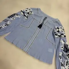 グレースコンチネンタル 刺繍ブラウス ボリューム袖 ライトブルー タッセル 36のサムネイル