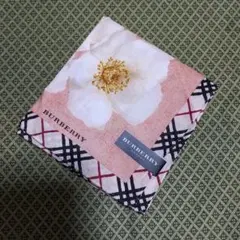 BURBERRY　大判ハンカチ　酔芙蓉　透かし模様　綿100%　日本製　未使用