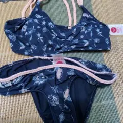 ROXY ガールズ　ネイビー花柄ビキニ　120