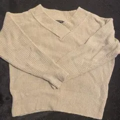 ベージュ Vネック リブ編み ニットセーター