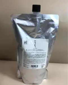 【送料無料】新品未使用品つるりんちょ　トリートメント1000ml