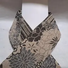 四季花織　半襟　二重ジャガード織り　大菊　半衿　和柄　仕付けしやすい芯付き