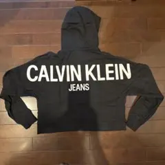 Calvin Klein ブラック クロップドパーカー
