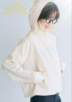 新品coca フード付き　首元までしっかりカバー　UVカットドルマンパーカー　Ｌのサムネイル