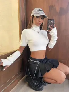 タートルネック クロップドニットトップス　アームスリーブ　アームウォーマー