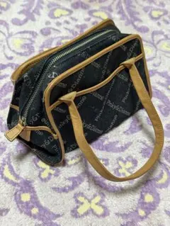 Item thumbnail for item e17c2971-e477-4b41-a7f3-627f18fa4130