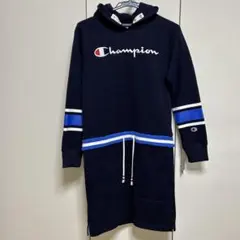 チャンピオン　champion フード付きワンピース