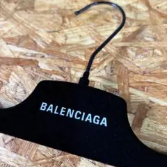 2026年最新】BALENCIAGA 衣類ハンガーの人気アイテム - メルカリ