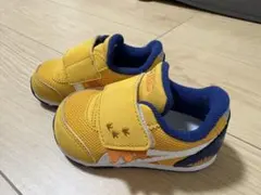 超美品！アシックスベビーシューズ　スクスク　恐竜