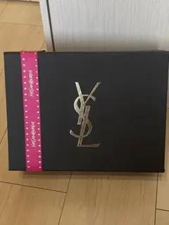 イヴ・サンローランの空箱