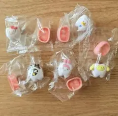 16☆ サンリオキャラクターズ　みんなでなっちゃお！ カプセルトイ　ガチャ　歯