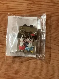 非売品　ディズニー100周年　ミッキー・ミニー ピンバッジ