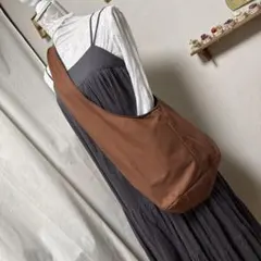 新品同様　ハンドメイド　ショルダーバッグ　ブラウン系