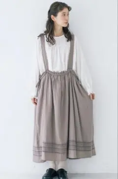 サマンサモスモス✖️カズミさんコラボ 前後着エプロンワンピースモカ タグ付き新品！