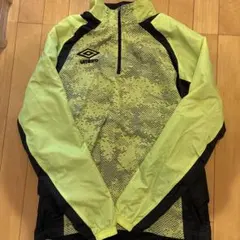 umbro 蛍光イエロー スポーツジャケット