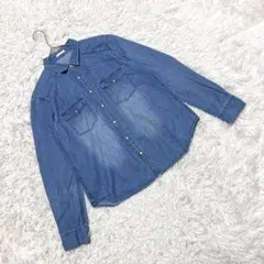 GU (M) ウォッシュドデニムシャツ パール調ボタン フラップパッチポケット