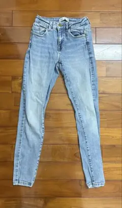 ZARA ザラ ライトブルースキニーデニム