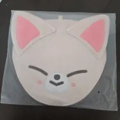 I.N フォクシニー（FoxI.Ny）うちわカバー キーホルダー - メルカリ