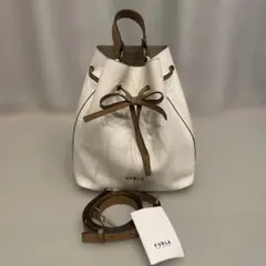 FURLA ホワイト バケットバッグ