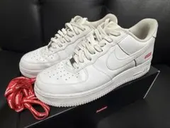【美品】Nike Air Force 1 と Supreme コラボレーション