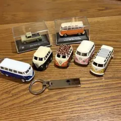 フォルクスワーゲンバス　リトルバンミニピックアップ　ミニカーキーホルダーセットのサムネイル