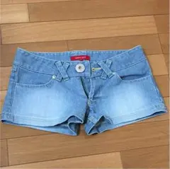 ショートパンツのサムネイル