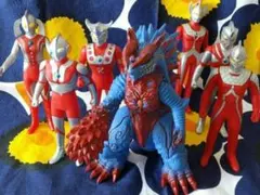 ウルトラマン　サイゴーグ　ソフビ人形