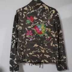 ロデオクラウンズ　迷彩柄刺繍　レディースMサイズ