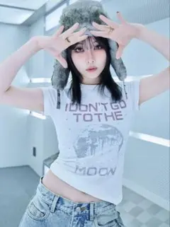SupplieR サプライヤー 重盛さと美 Moon ラインストーンTシャツ S